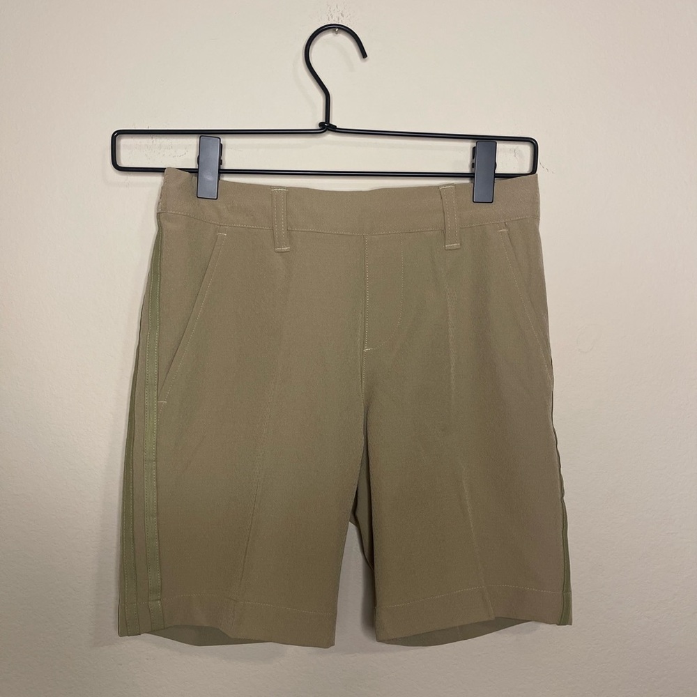 🍂 Adidas khaki golf shorts